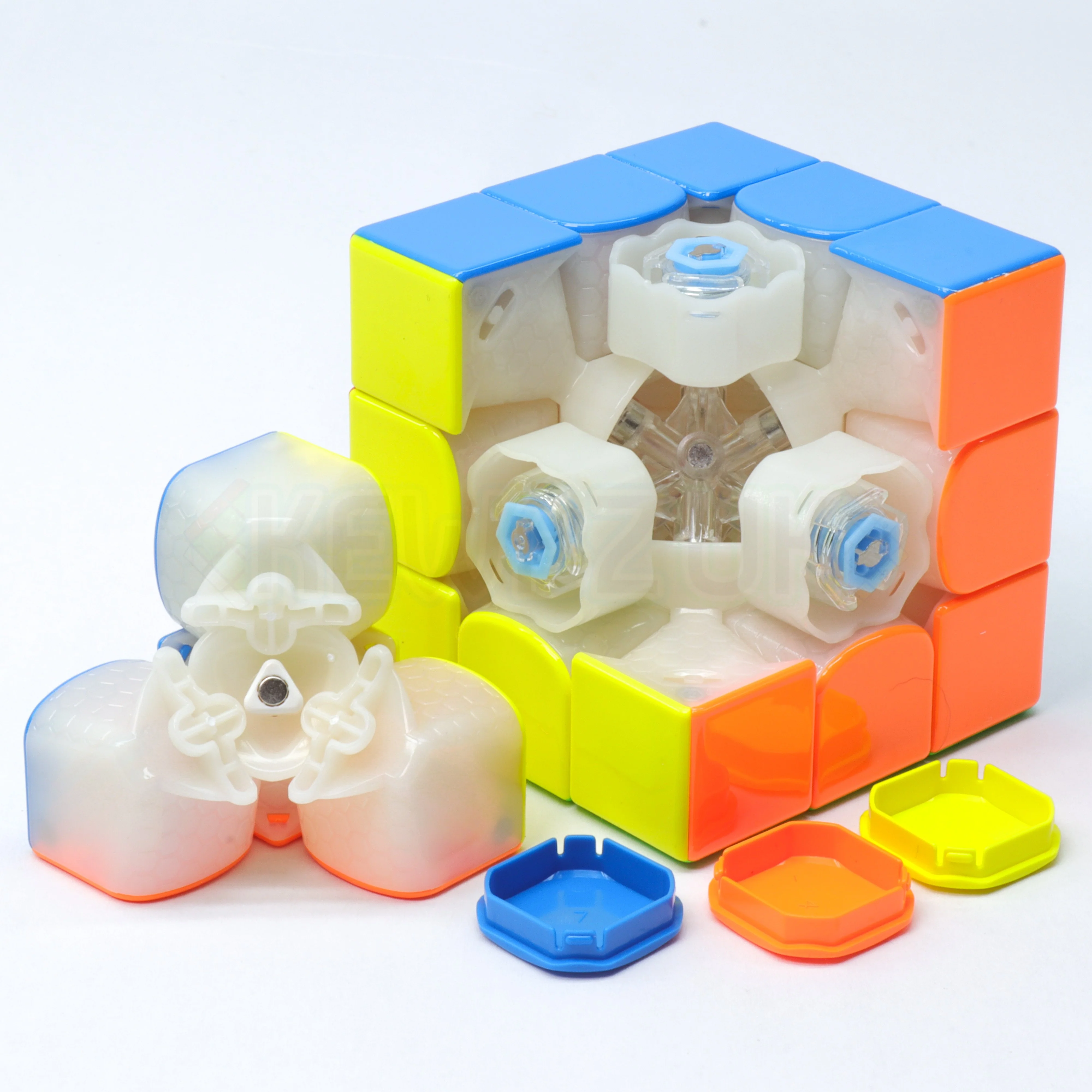 GAN 11 Pro (Magnetic, UV, Ball-Core) - Image 4